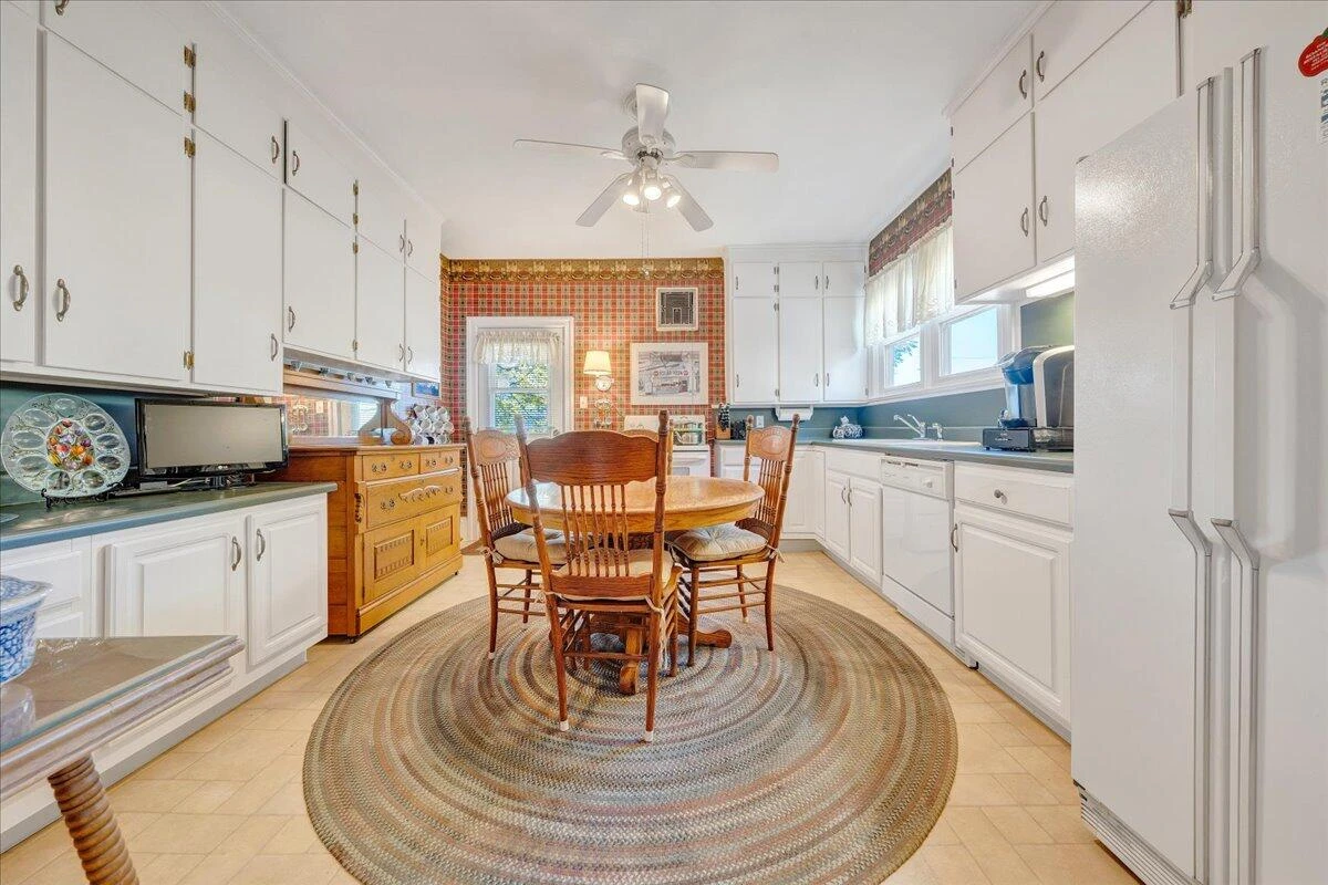 18 Mountain AVE - Photo 56