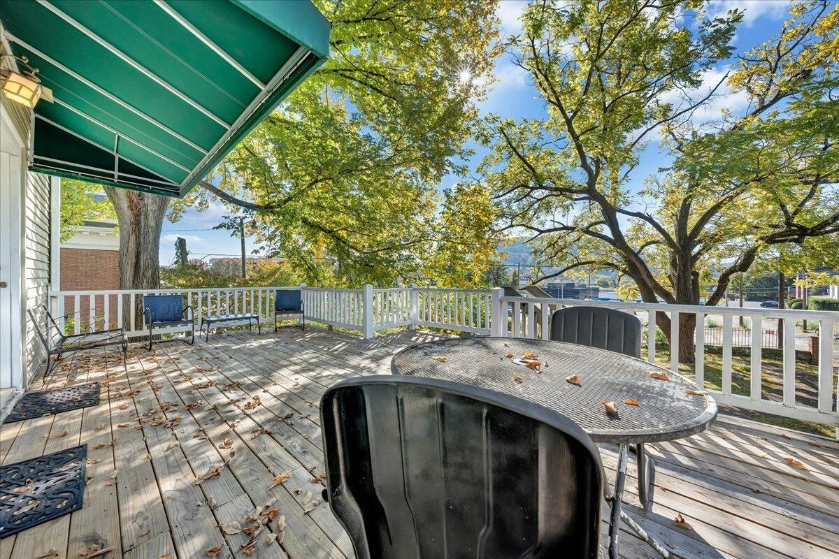 18 Mountain AVE - Photo 11
