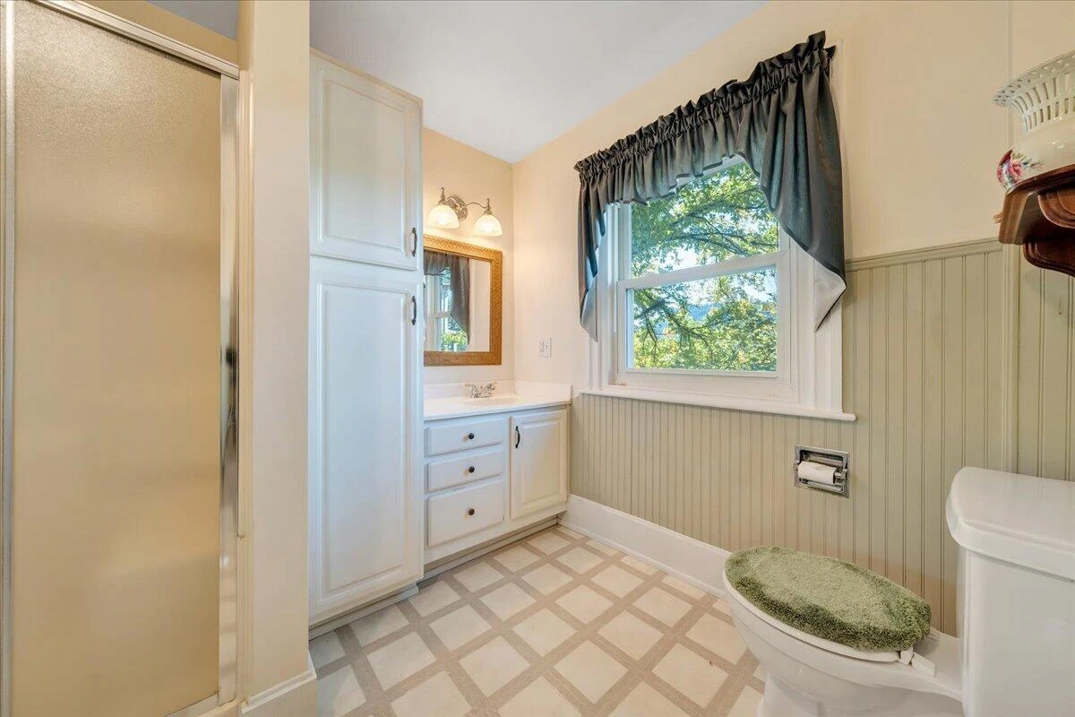 18 Mountain AVE - Photo 74