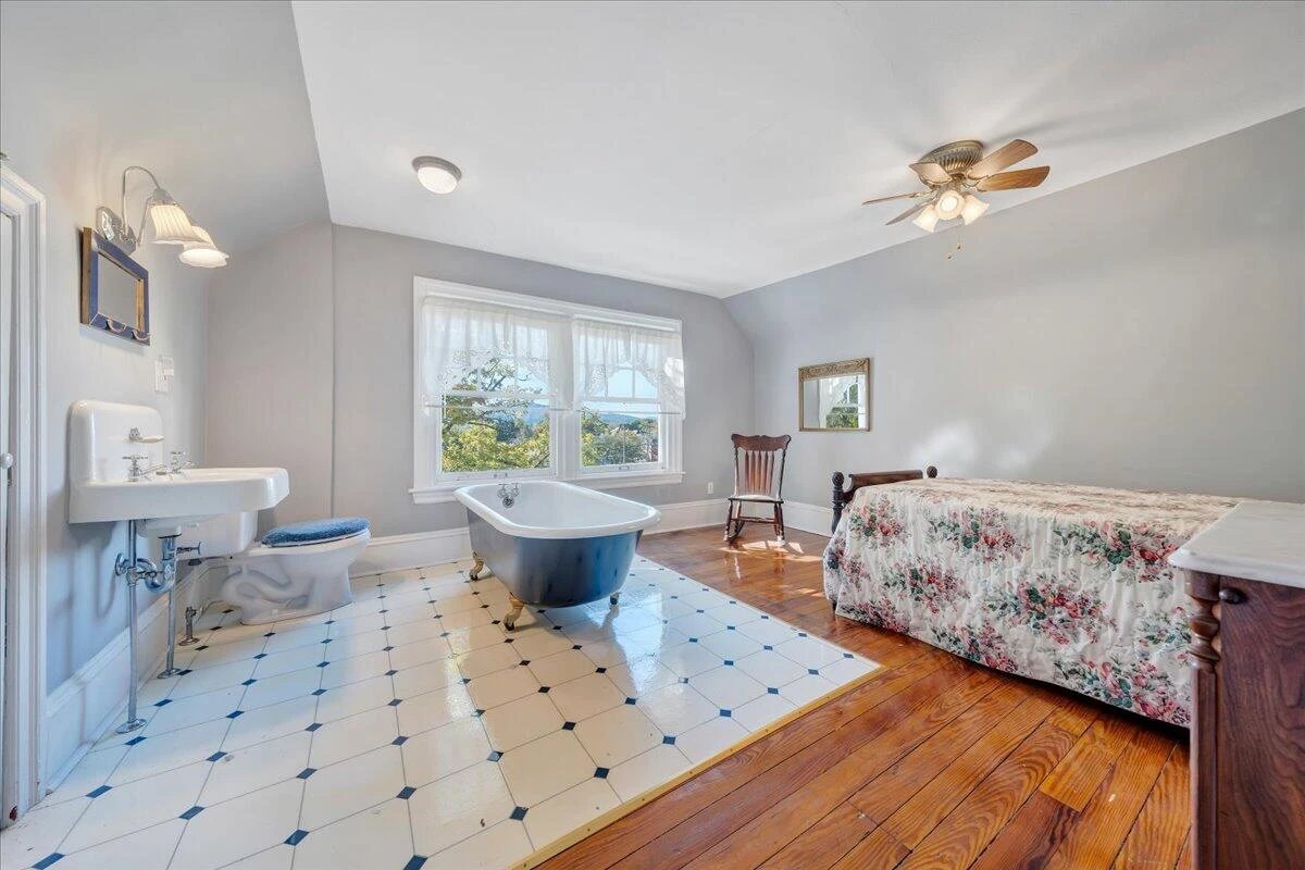 18 Mountain AVE - Photo 76