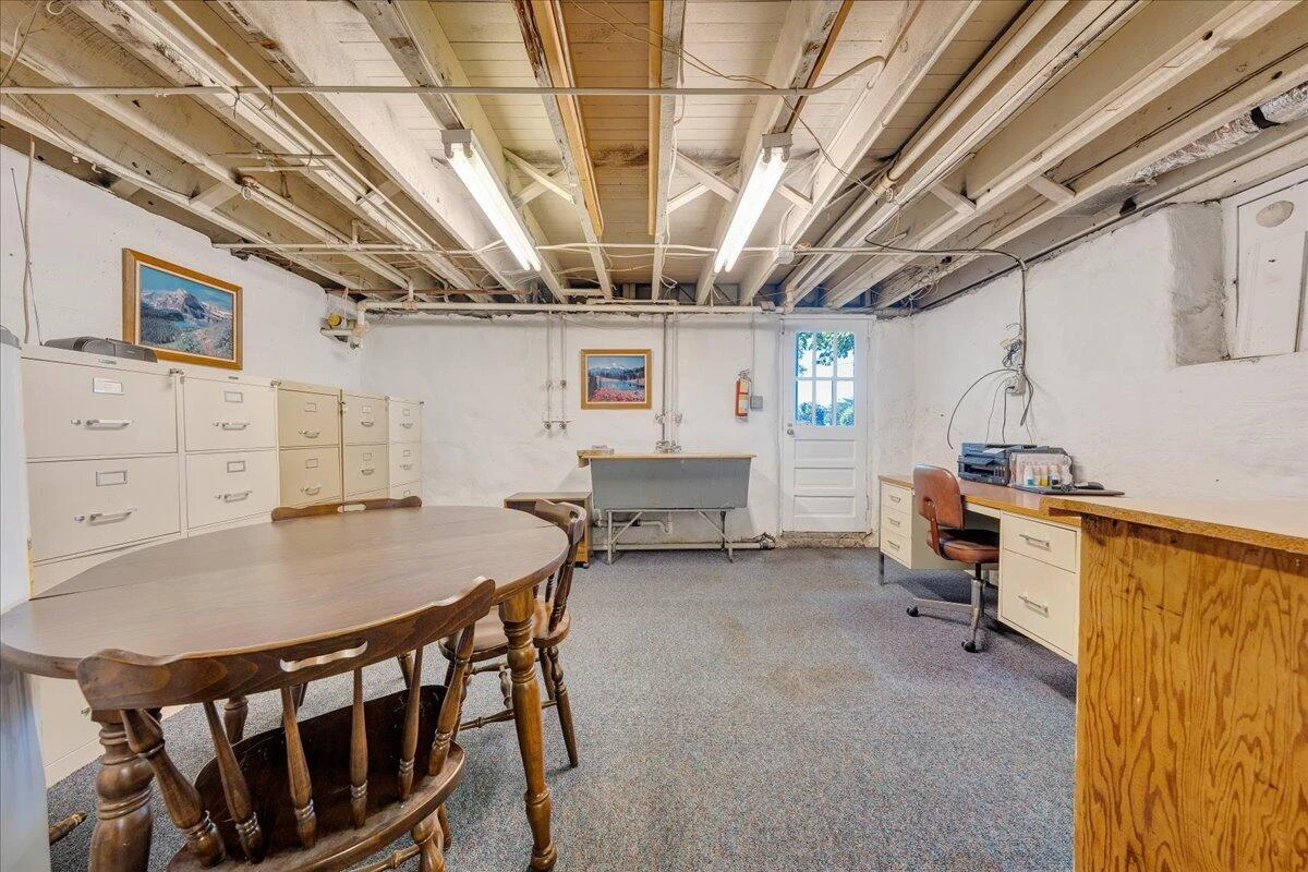 18 Mountain AVE - Photo 84