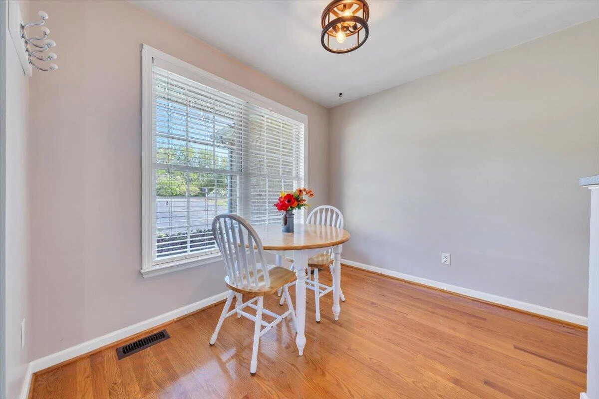3609 CARSON RD - Photo 10