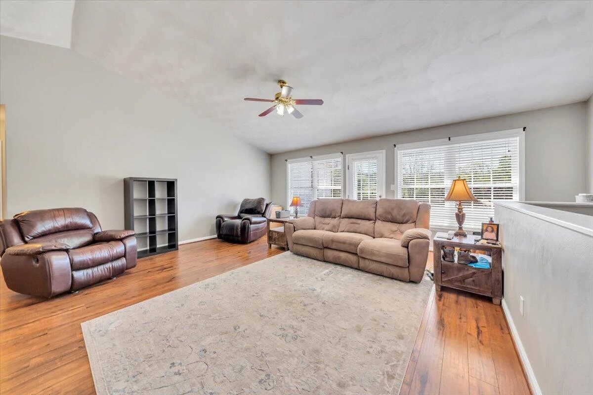 3609 CARSON RD - Photo 5