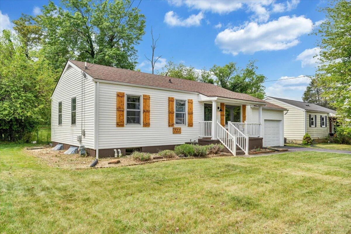 722 Crystal DR - Photo 28