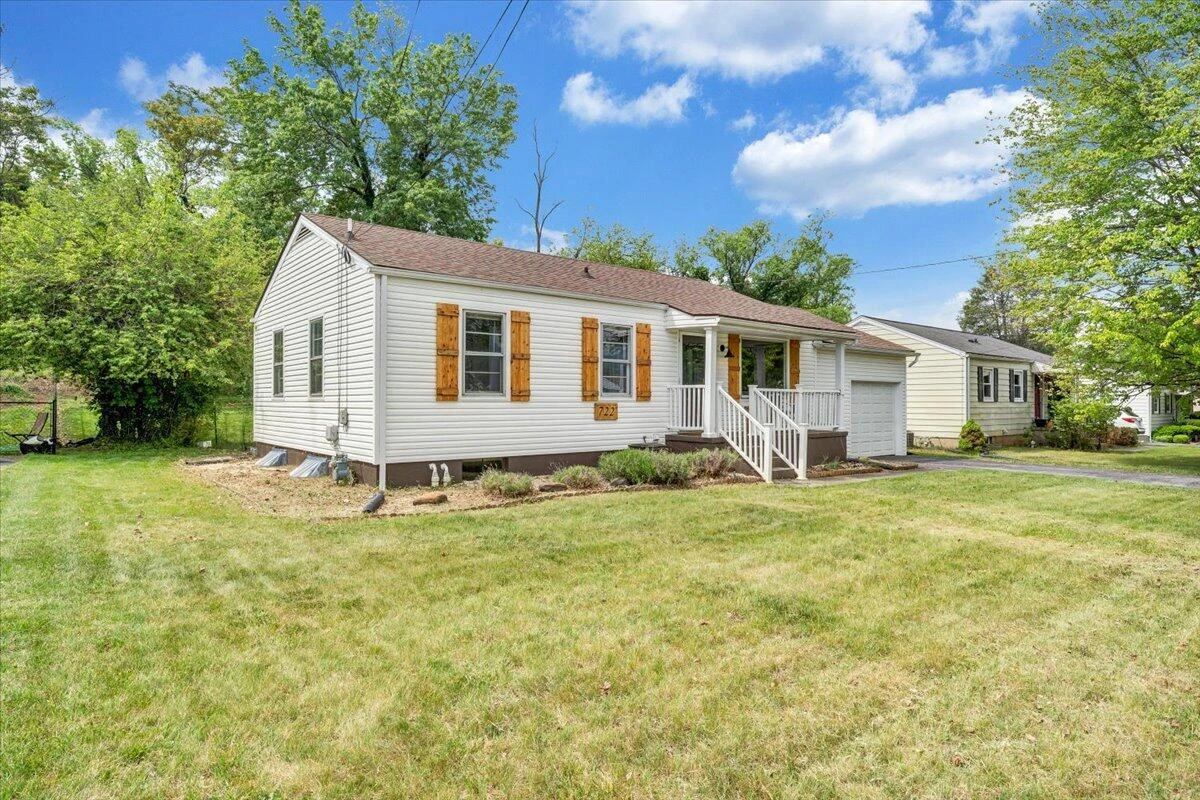 722 Crystal DR - Photo 29