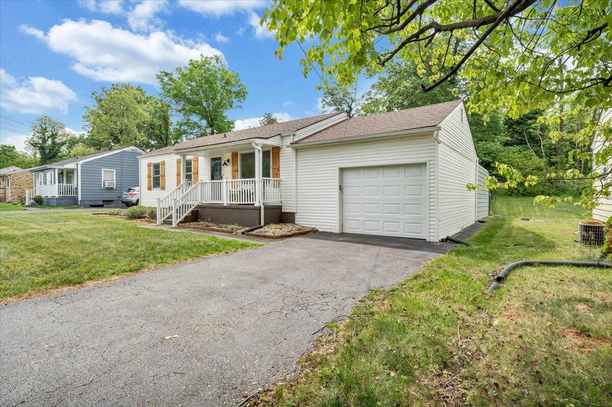 722 Crystal DR - Photo 33