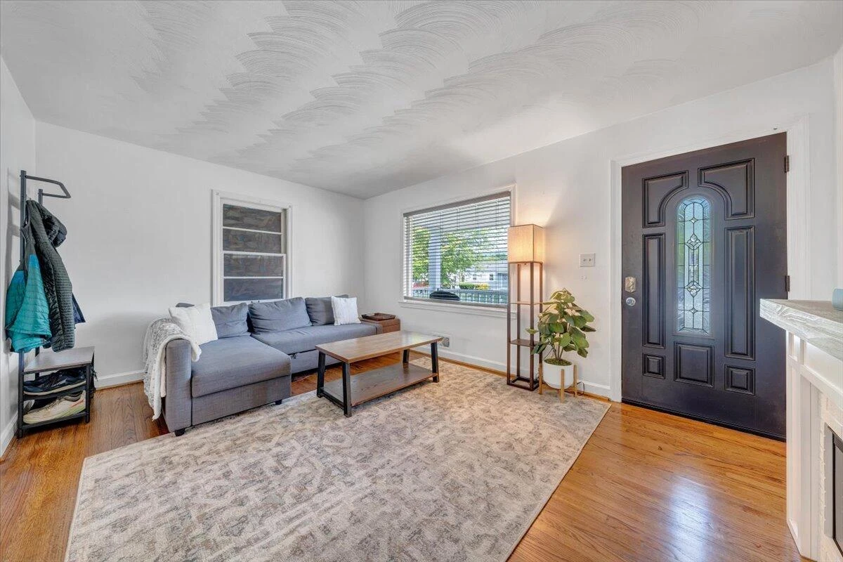 722 Crystal DR - Photo 4