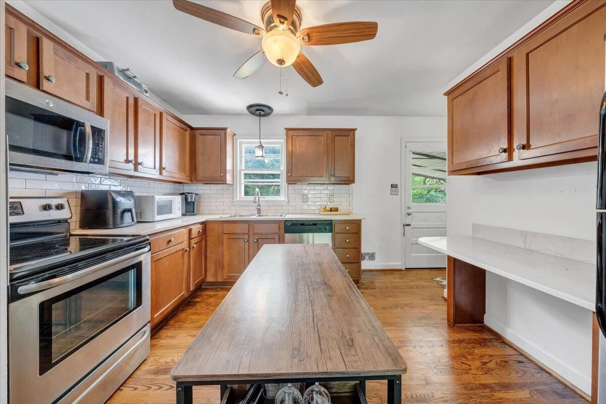 722 Crystal DR - Photo 6