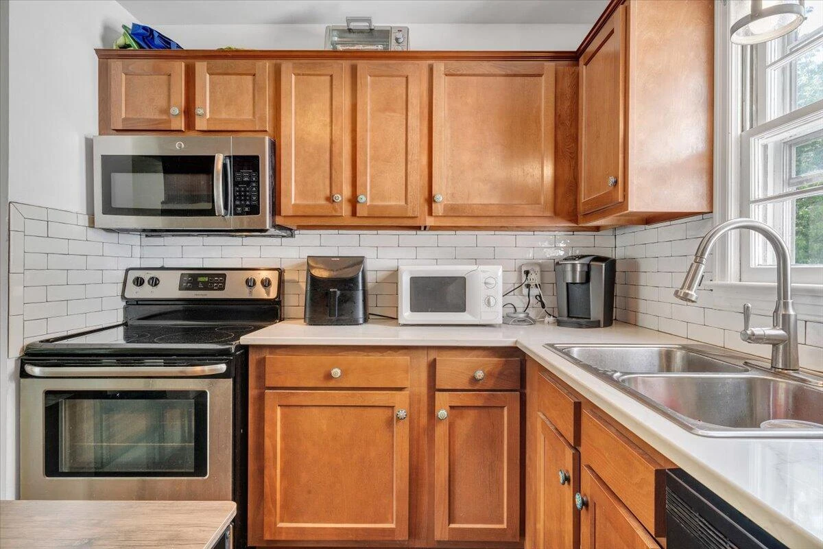 722 Crystal DR - Photo 8