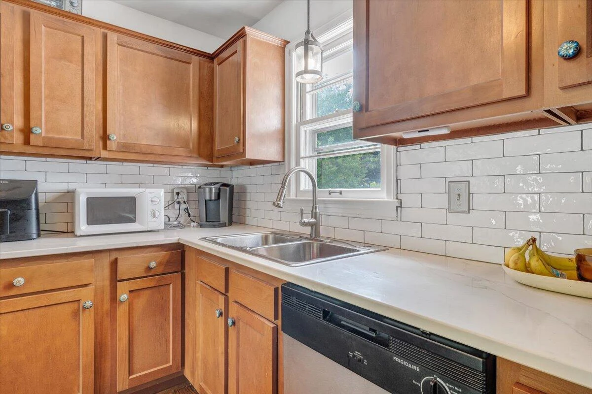 722 Crystal DR - Photo 9