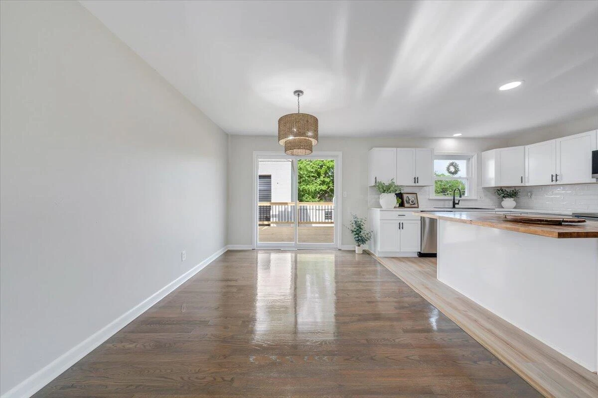 901 Citadel LN - Photo 10