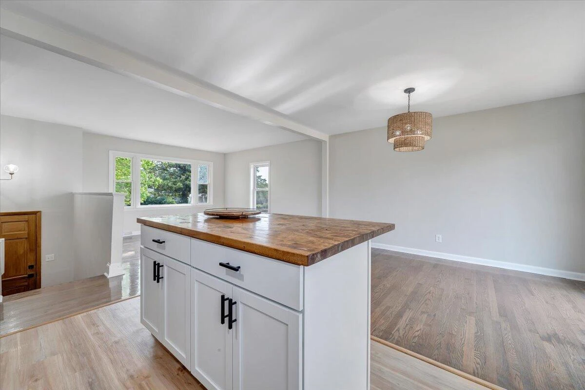 901 Citadel LN - Photo 17