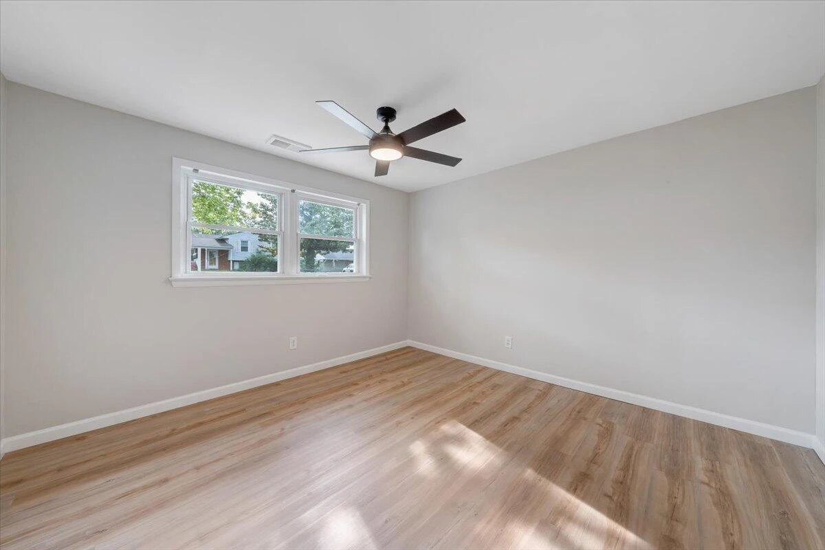 901 Citadel LN - Photo 33
