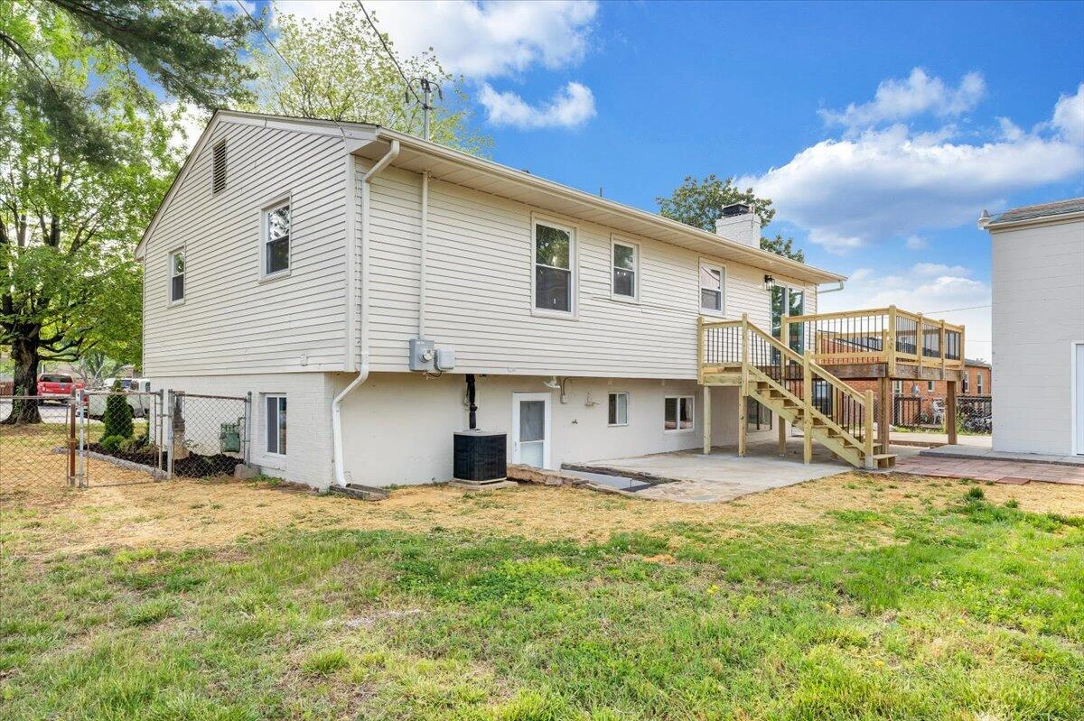 901 Citadel LN - Photo 42