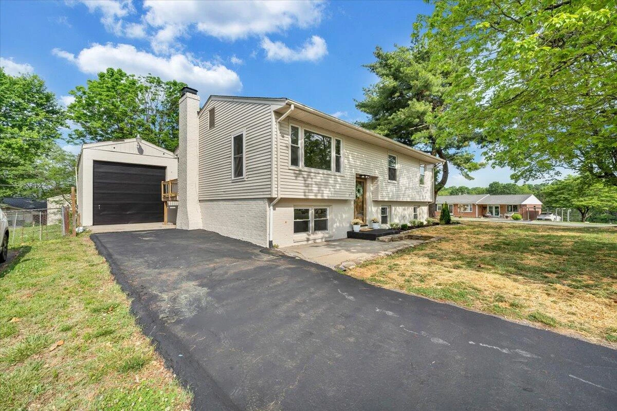 901 Citadel LN - Photo 48