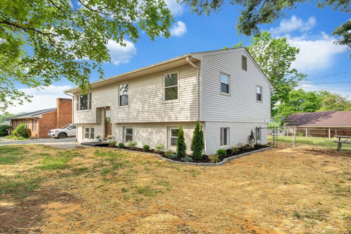 901 Citadel LN - Photo 50