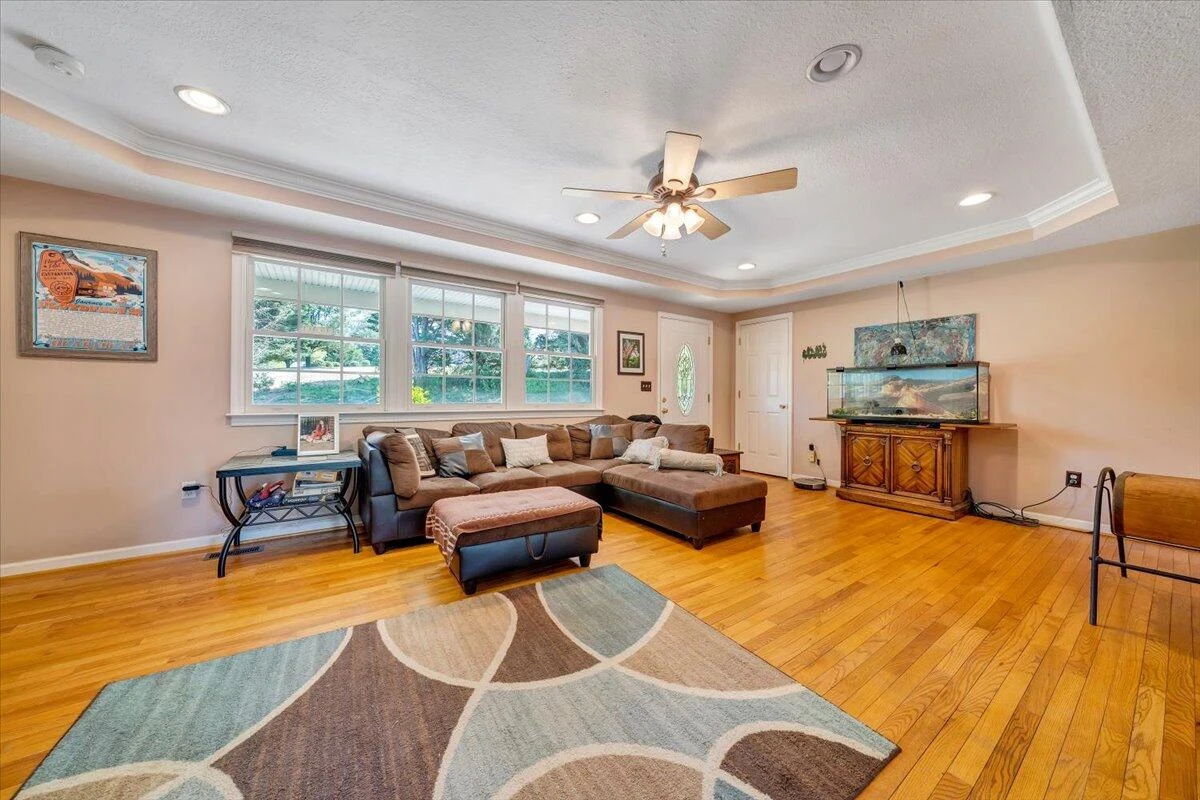 942 Idlewood RD - Photo 6