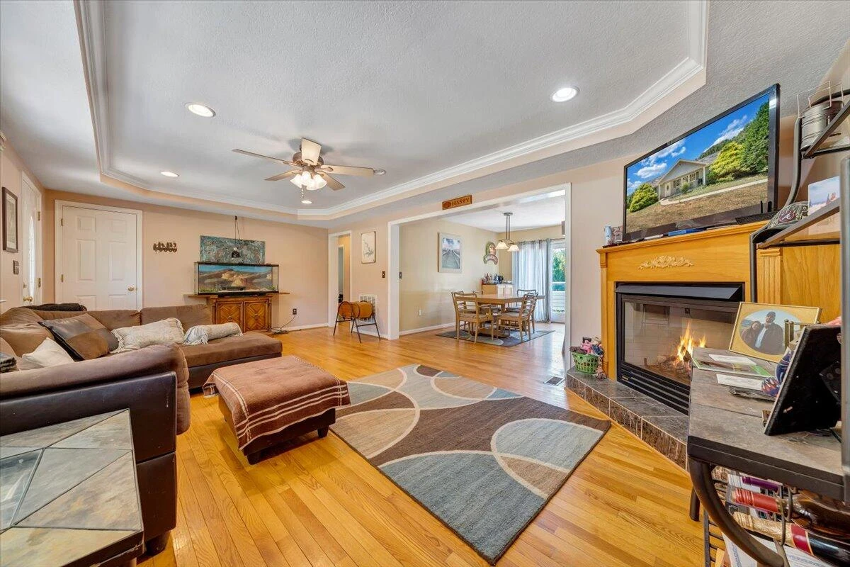 942 Idlewood RD - Photo 8