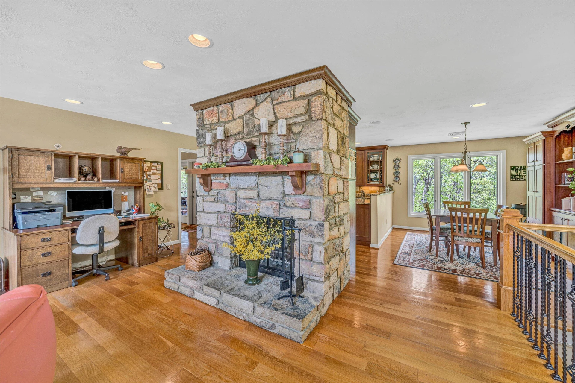 7077 Hollyberry RD - Photo 15