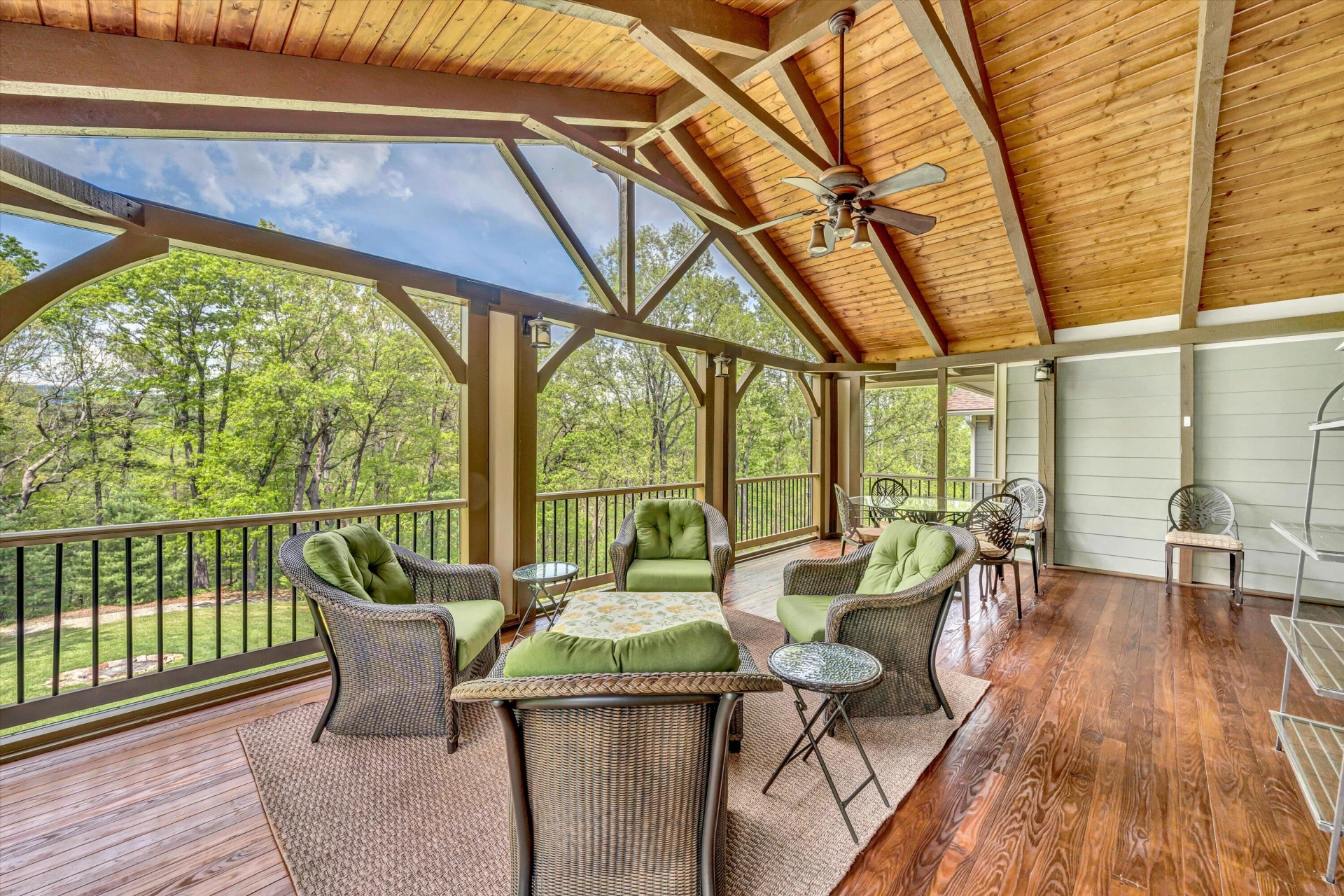 7077 Hollyberry RD - Photo 21