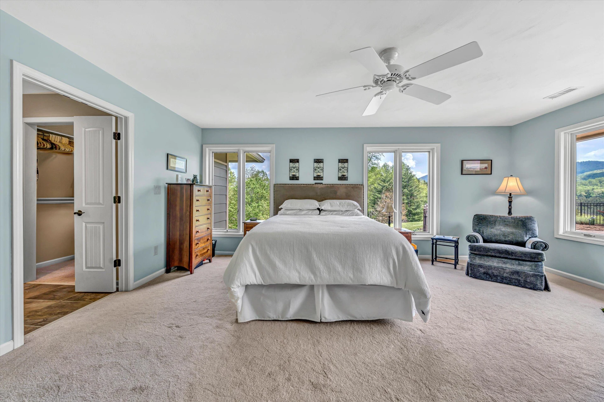 7077 Hollyberry RD - Photo 24