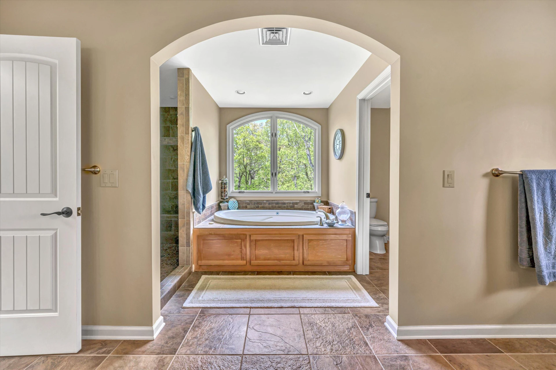 7077 Hollyberry RD - Photo 26
