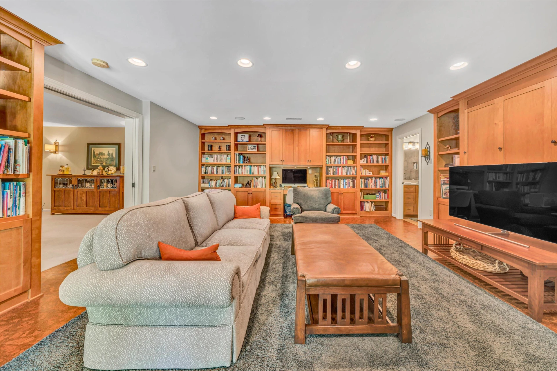 7077 Hollyberry RD - Photo 36