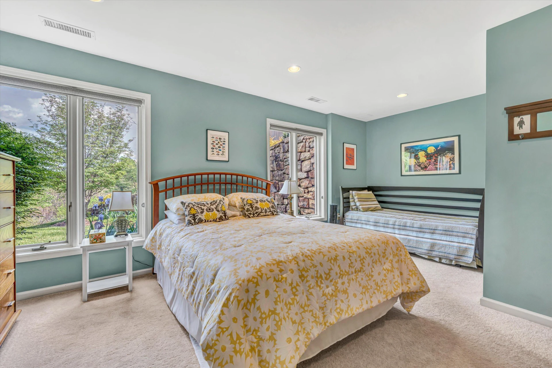 7077 Hollyberry RD - Photo 41