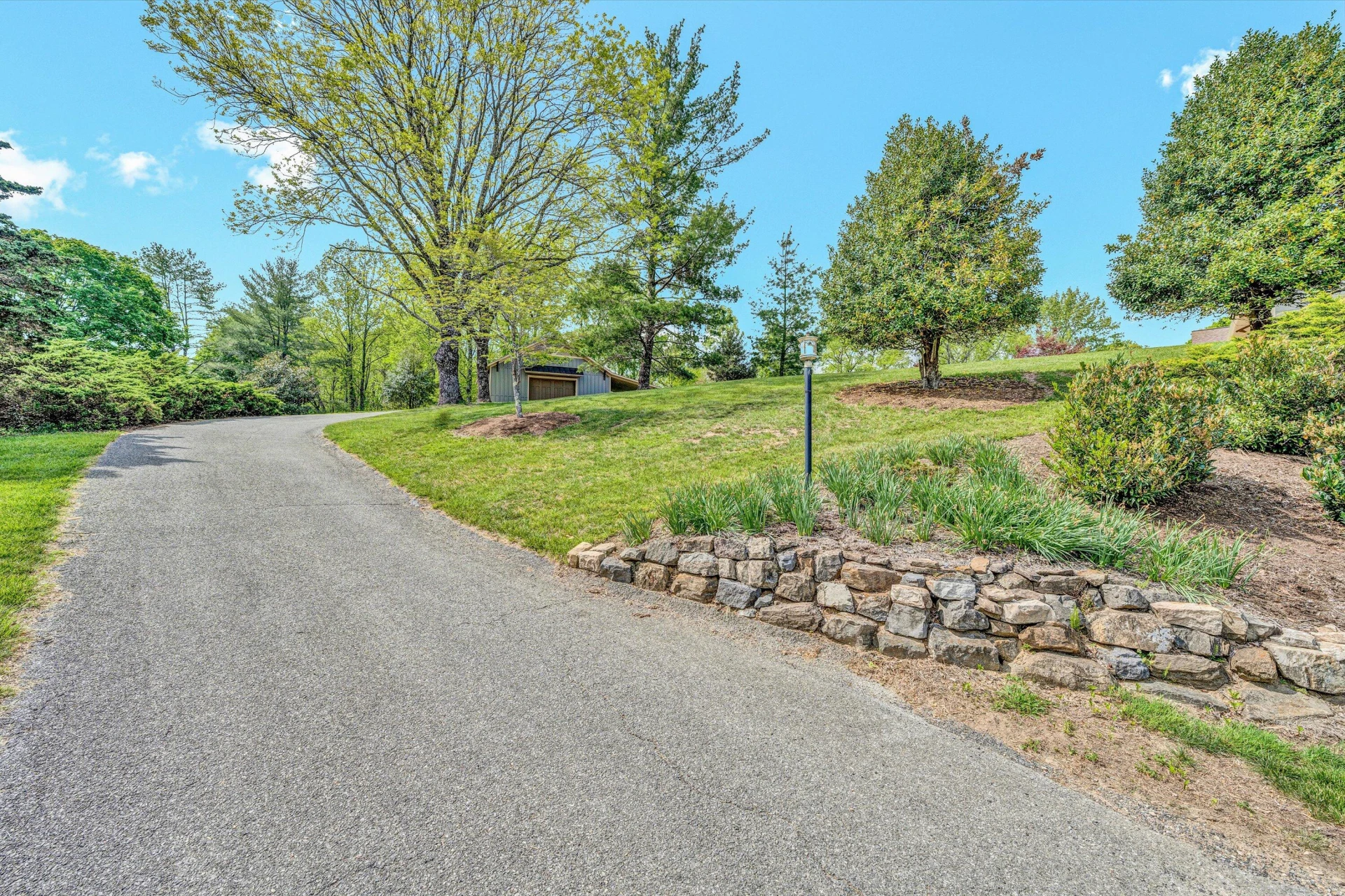 7077 Hollyberry RD - Photo 60