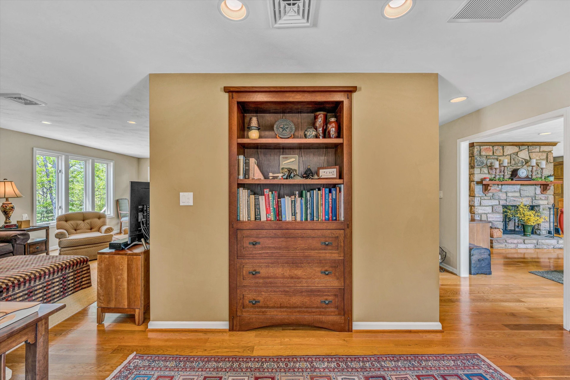7077 Hollyberry RD - Photo 9