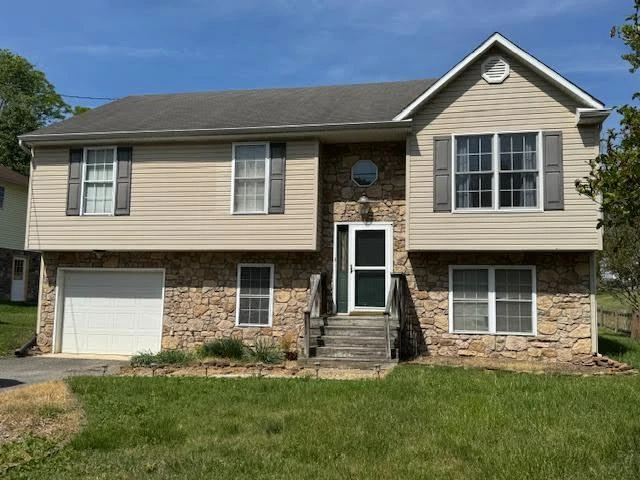 736 Caldwell ST - Photo 2