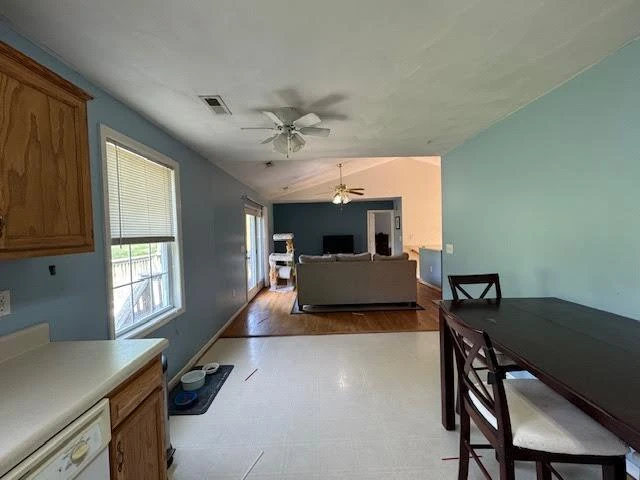 736 Caldwell ST - Photo 6