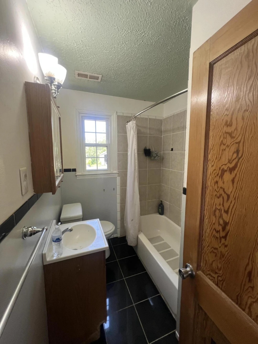 2432 Ravenwood AVE - Photo 4