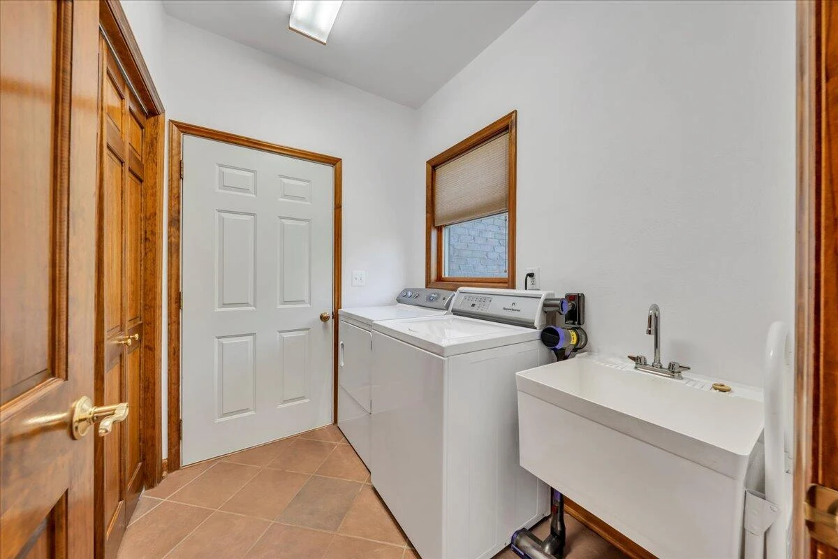 3924 Poplar Grove DR - Photo 20