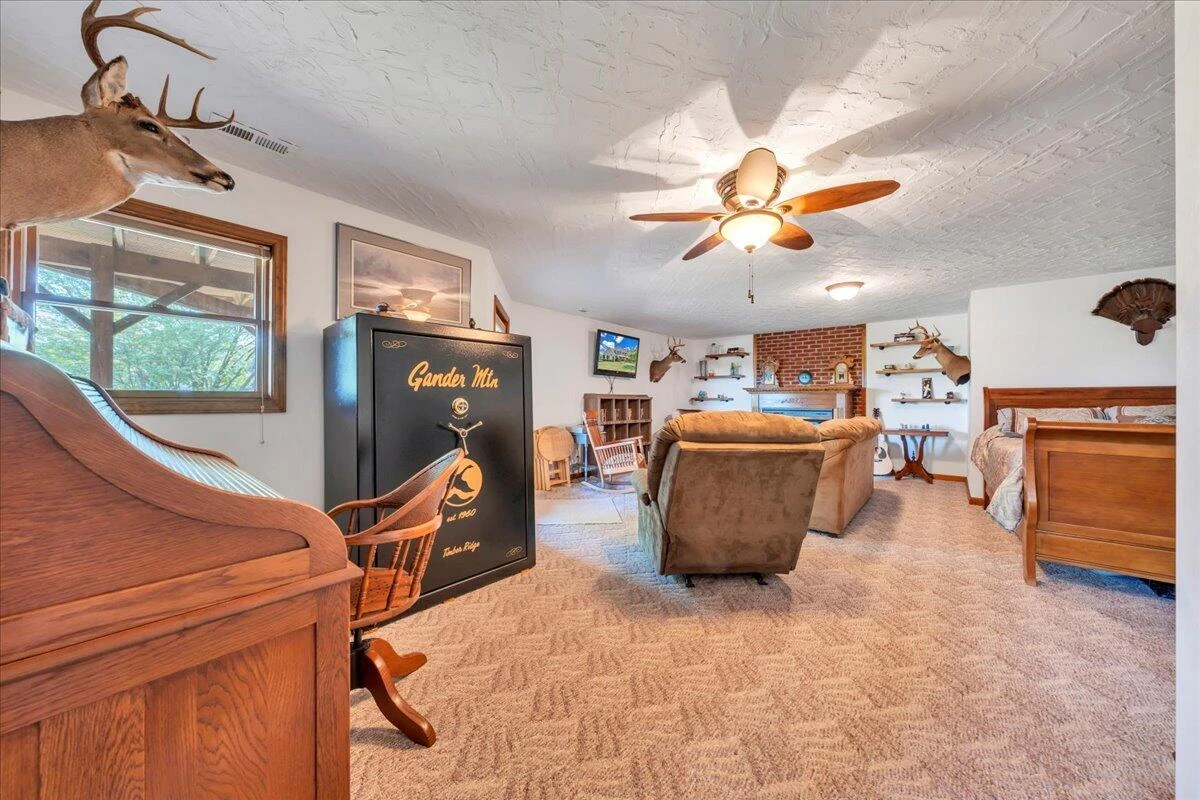 3924 Poplar Grove DR - Photo 41