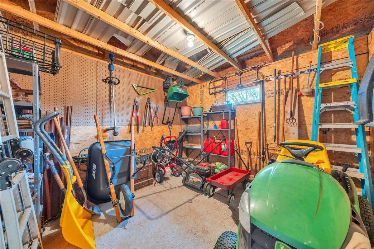 3924 Poplar Grove DR - Photo 48