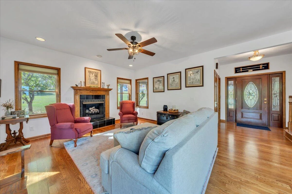 3924 Poplar Grove DR - Photo 7