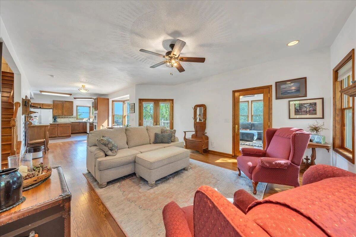 3924 Poplar Grove DR - Photo 9