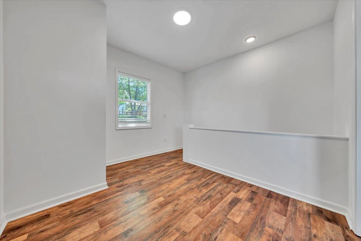 1113 17Th ST - Photo 3