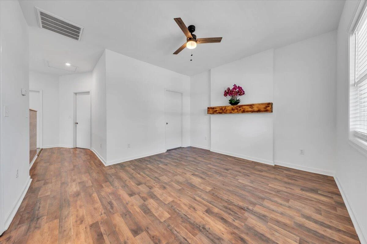 1113 17Th ST - Photo 8