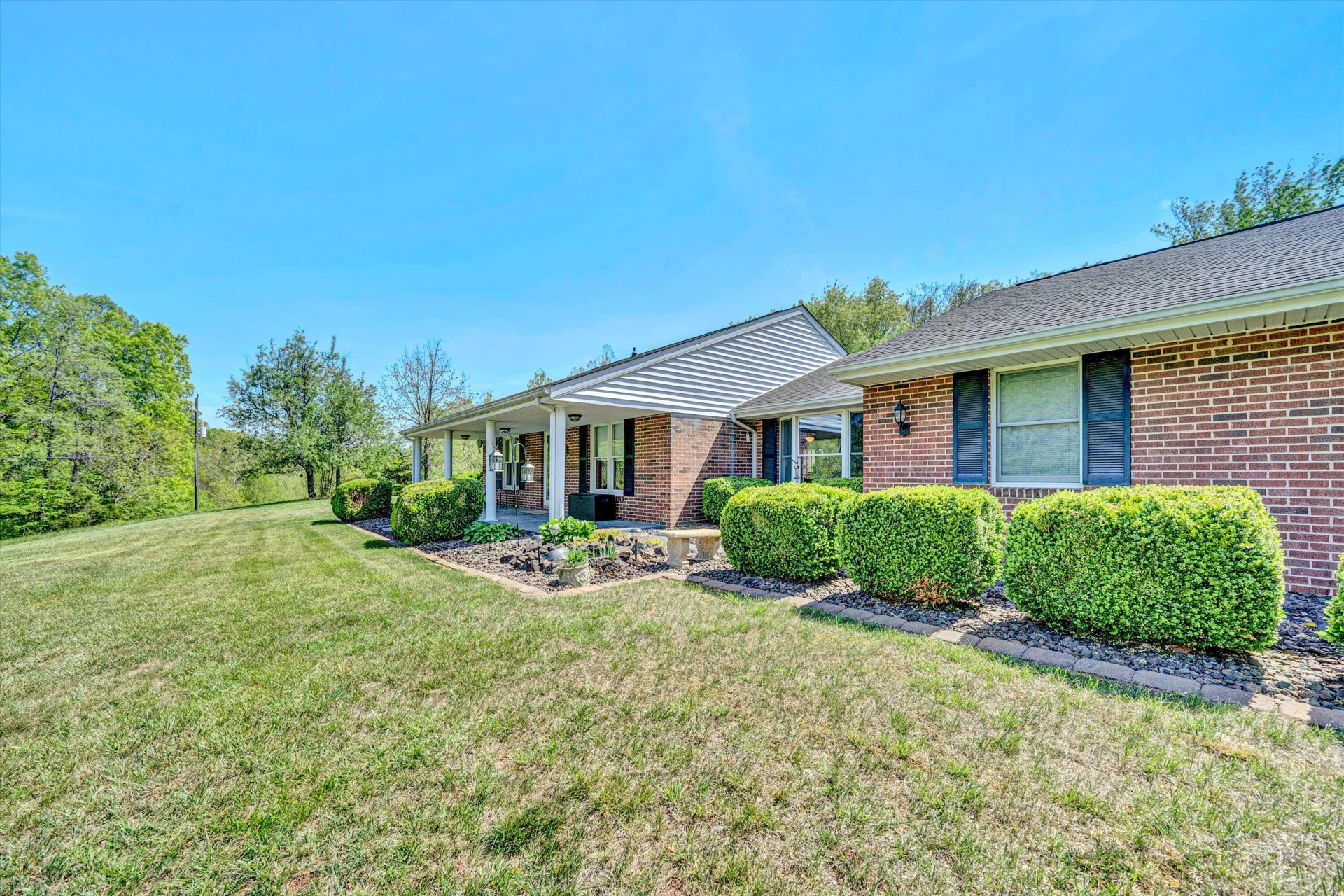 1033 Annie Bell RD - Photo 3