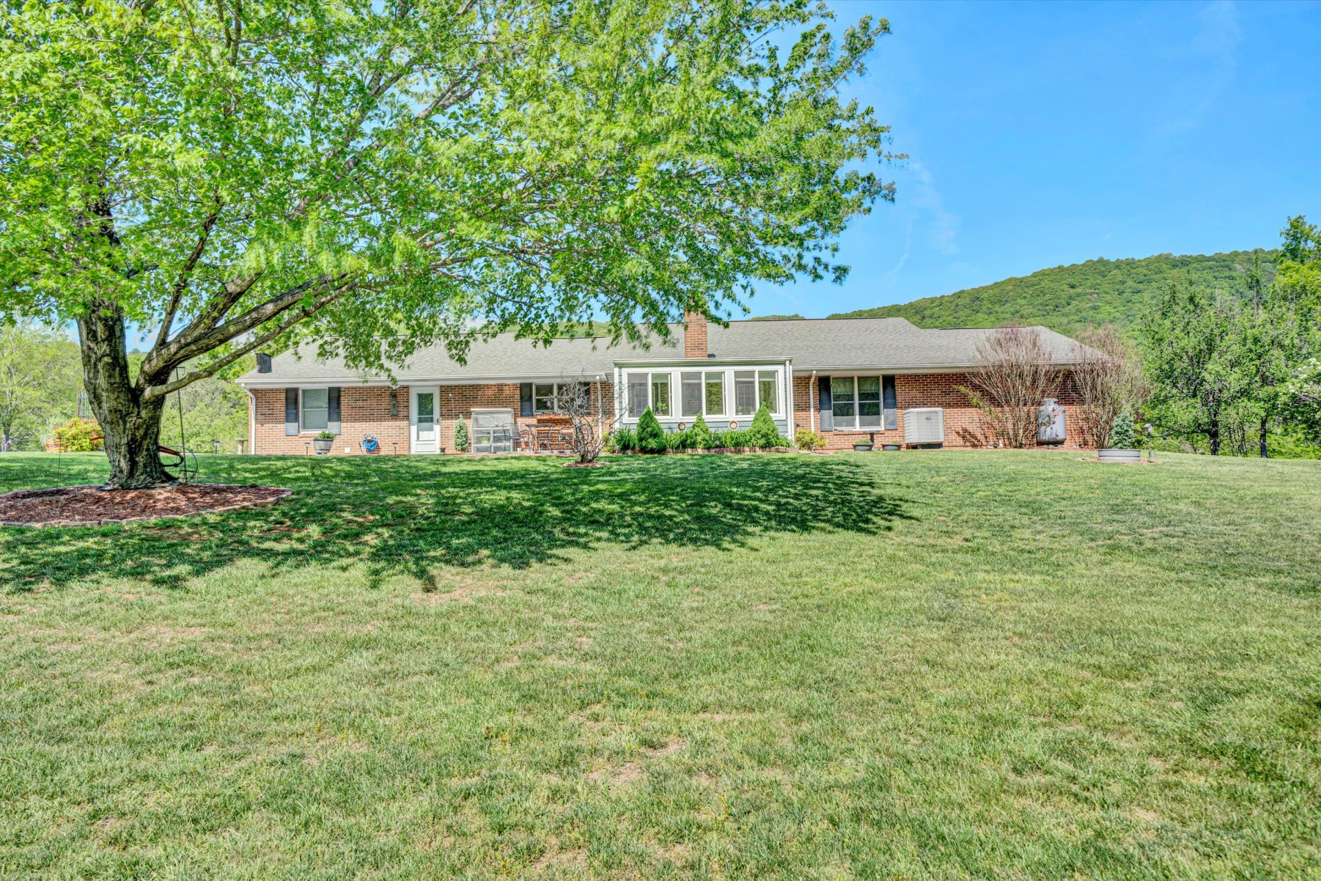 1033 Annie Bell RD - Photo 39