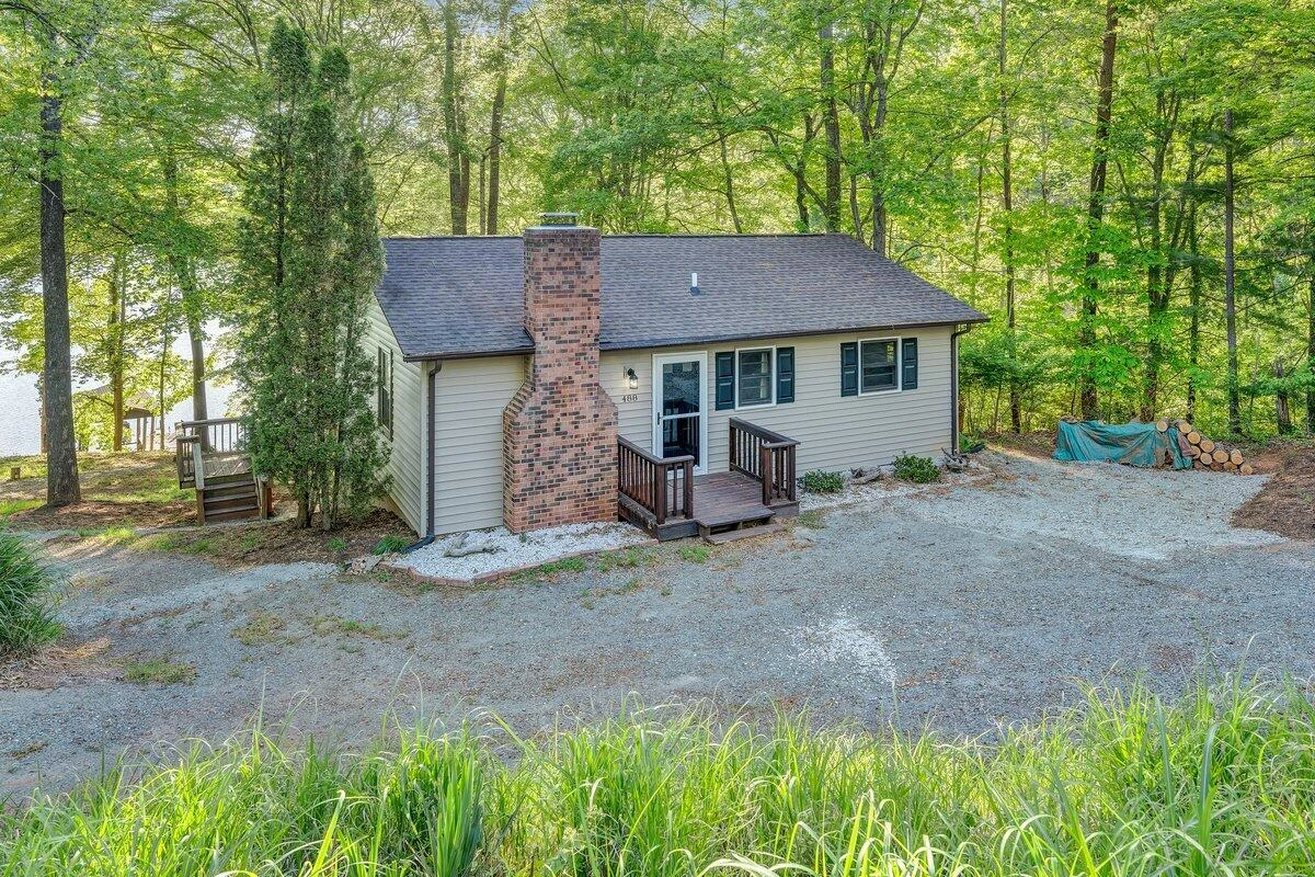 488 Sleepy Hollow DR