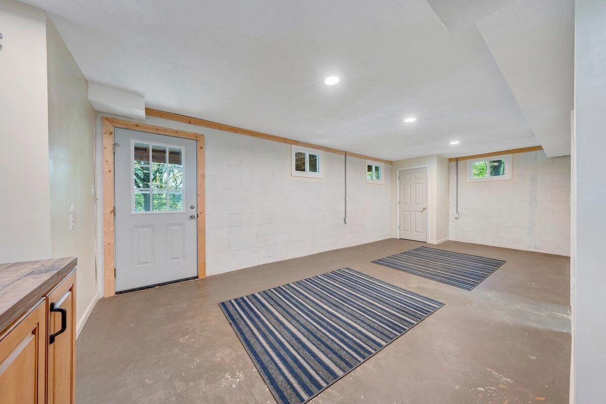488 Sleepy Hollow DR - Photo 19