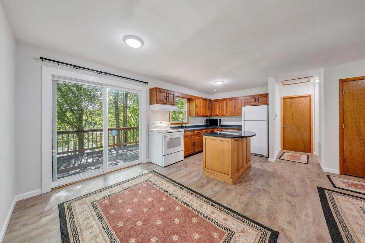 488 Sleepy Hollow DR - Photo 7