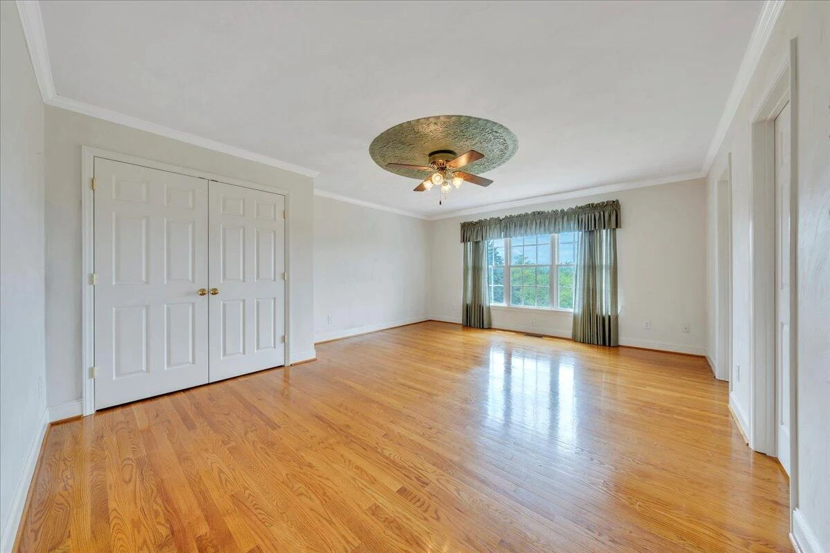 802 Gates LN - Photo 26