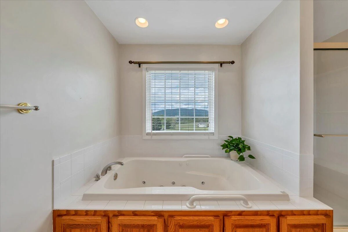 802 Gates LN - Photo 28