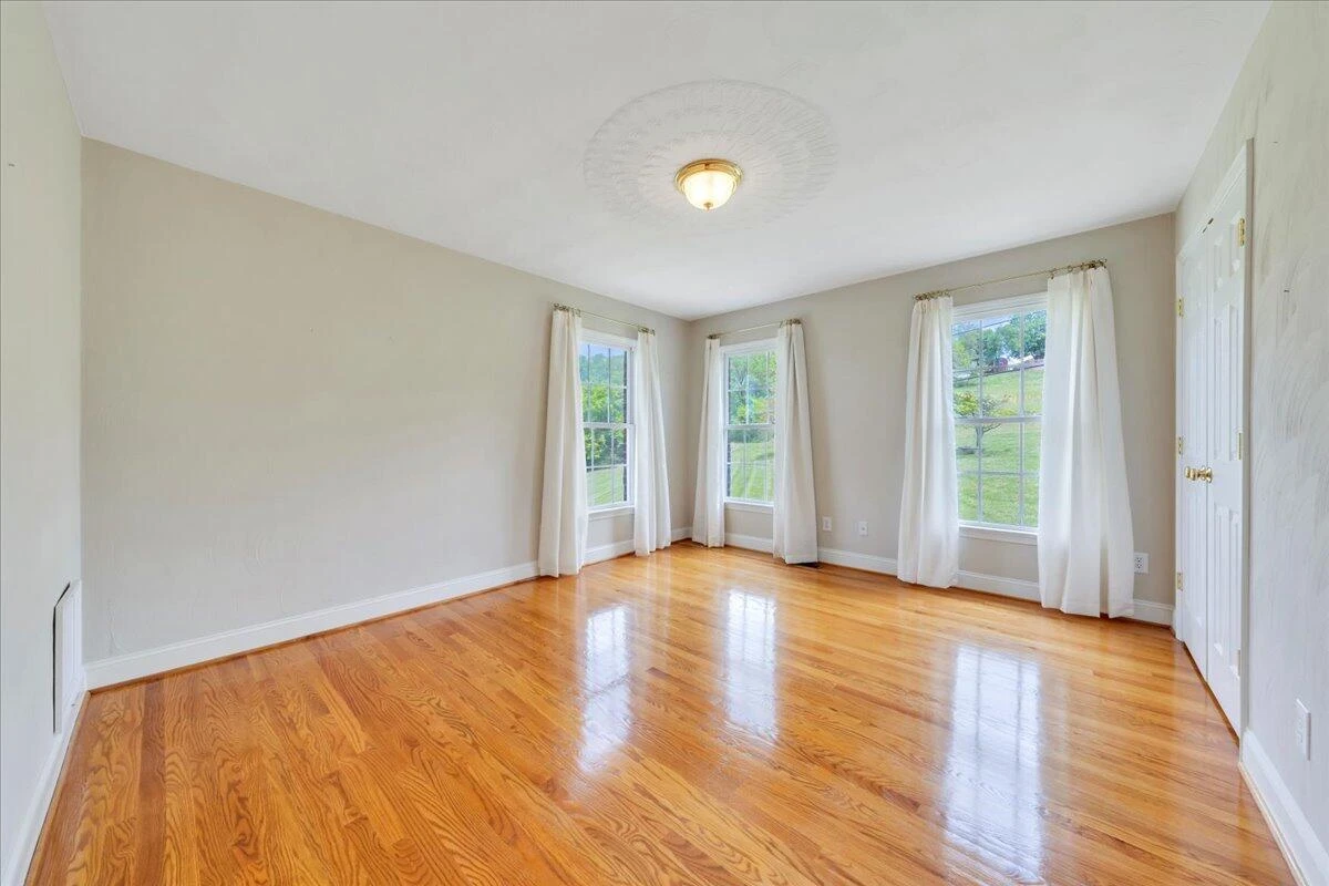 802 Gates LN - Photo 34