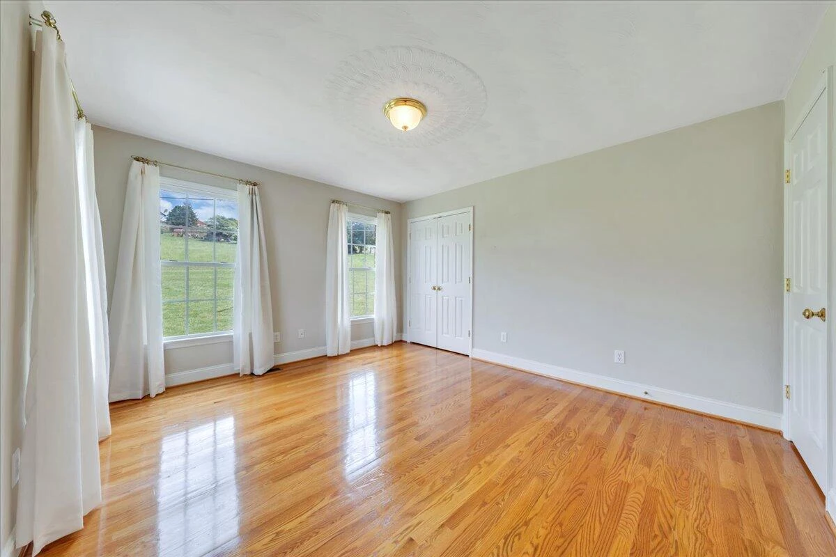 802 Gates LN - Photo 35