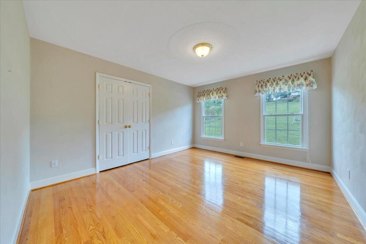 802 Gates LN - Photo 37